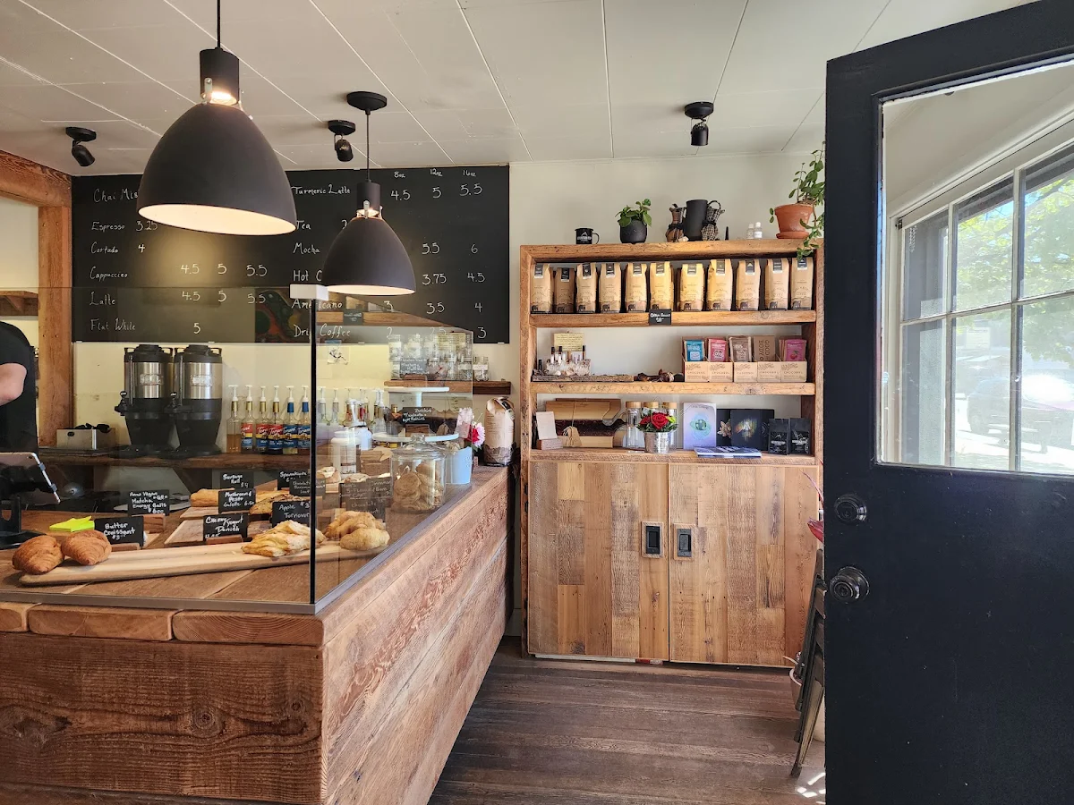 Vibe, Mountain Top Cafe
