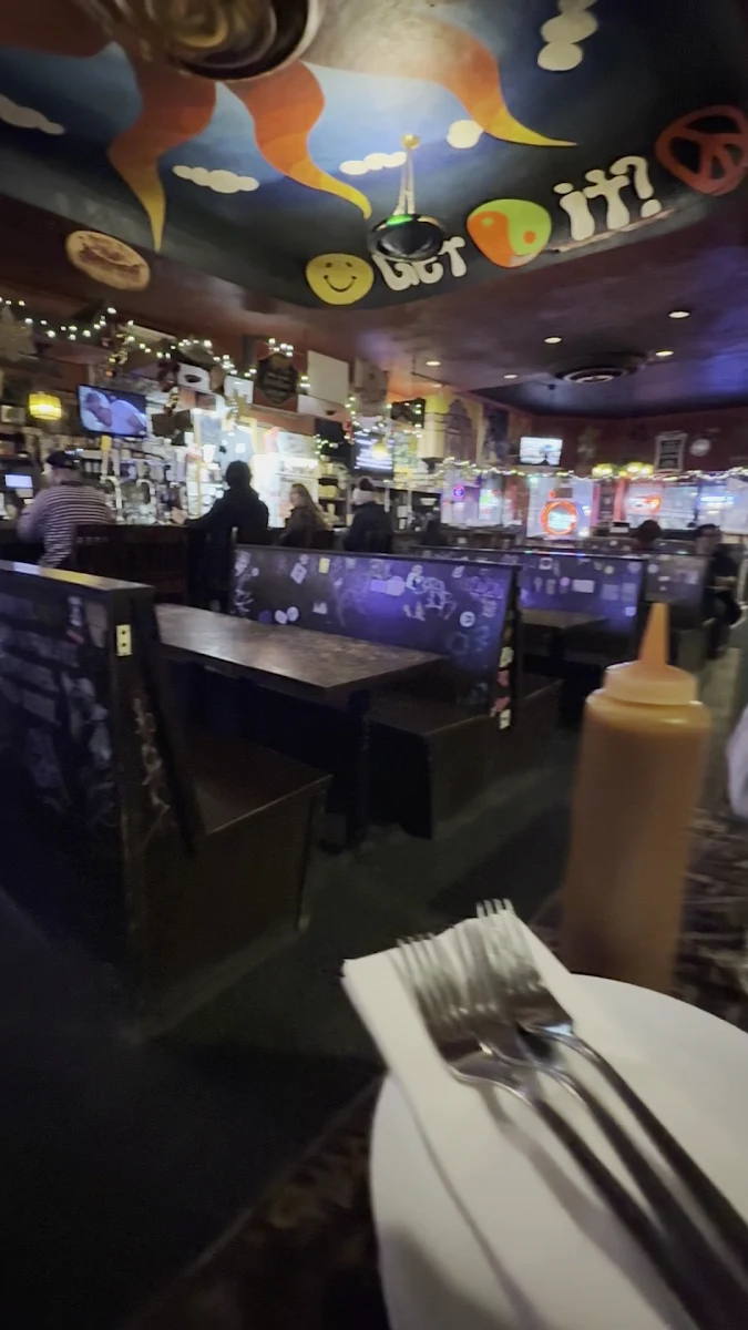 Vibe, Sneaky Dee's