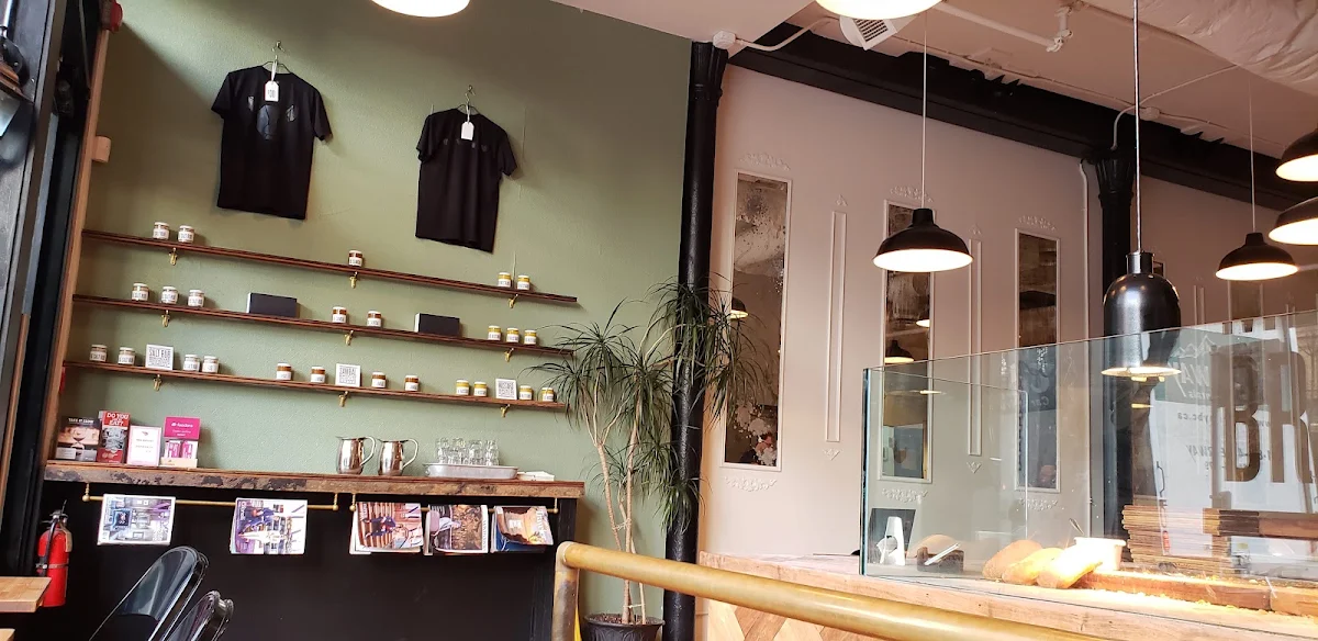 Vibe, Meat & Bread