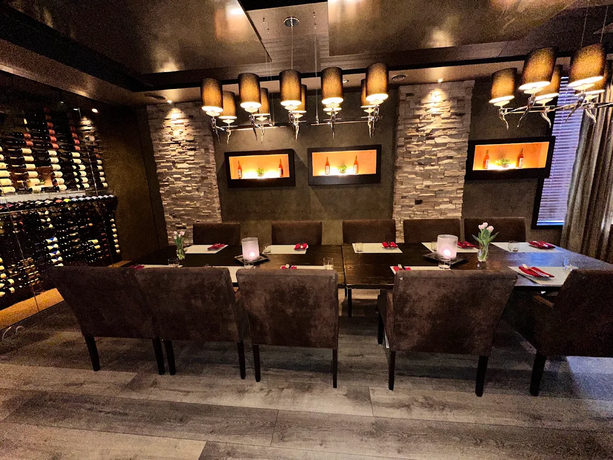 Vibe, Del's Italian Kitchen