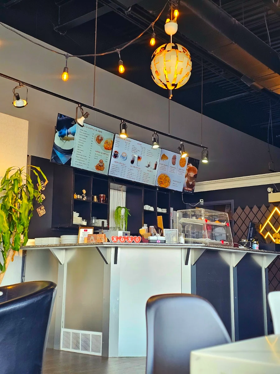 Vibe, AMORA Café