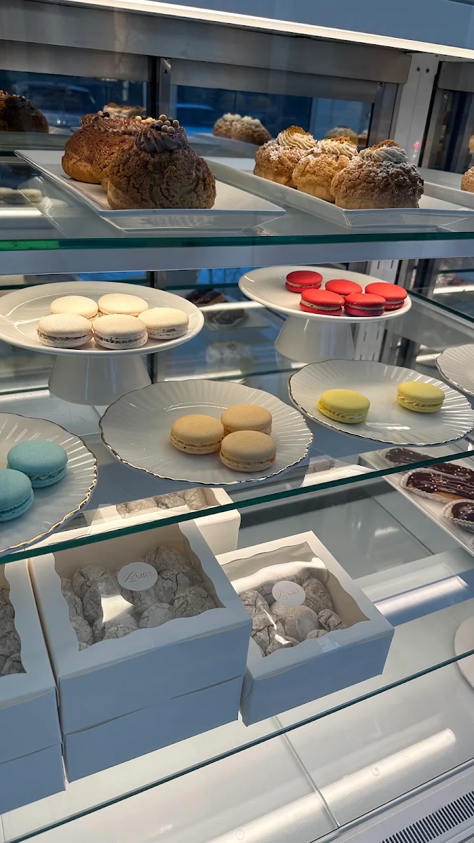 Vibe, Le Miel Cakes