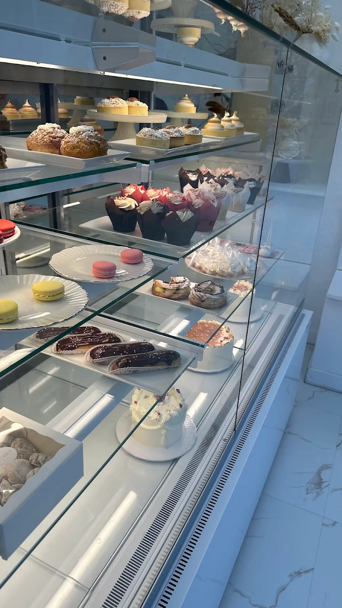 Vibe, Le Miel Cakes