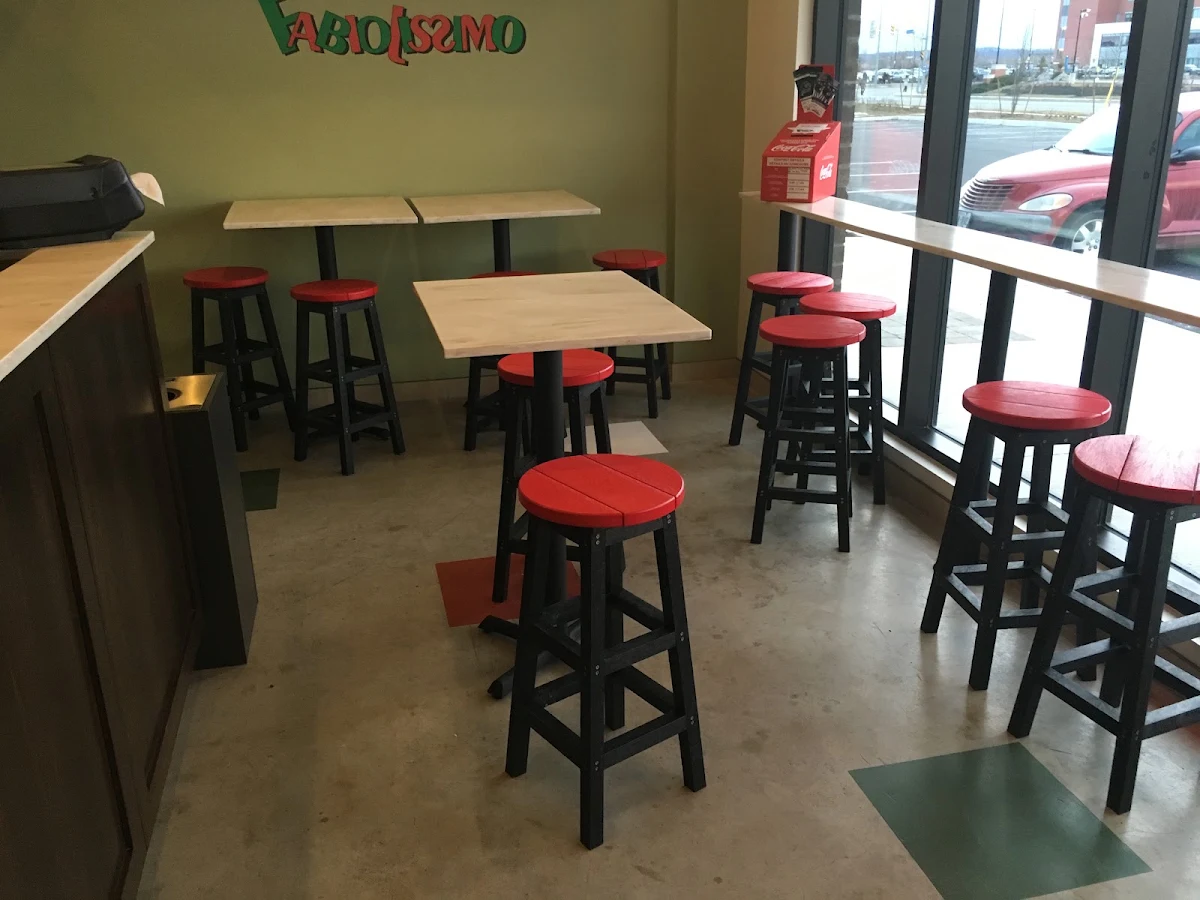 Vibe, Fabio's Pizza