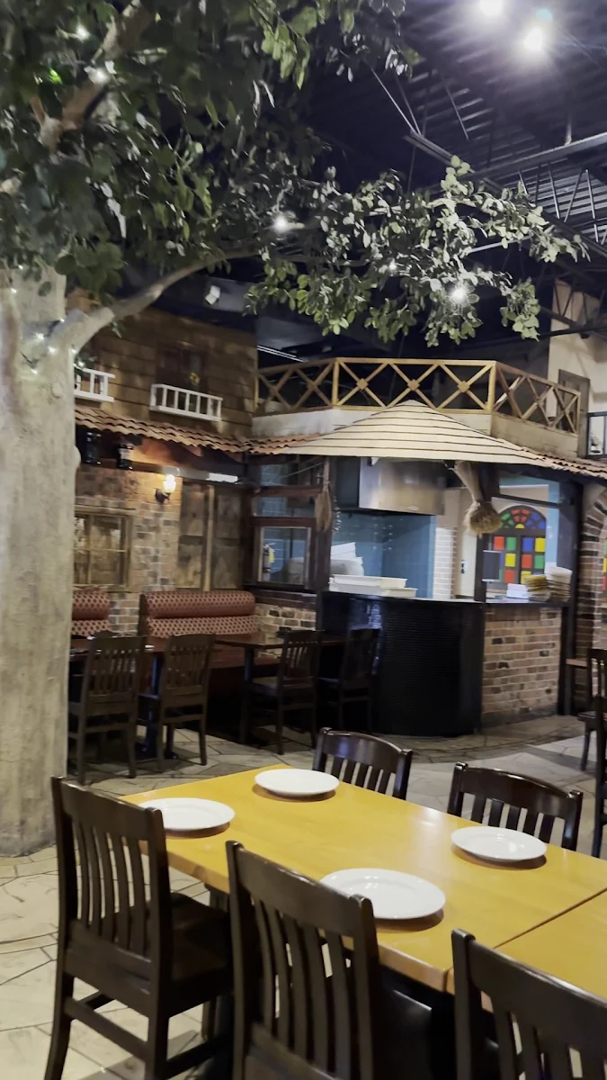 Vibe, North Restaurant