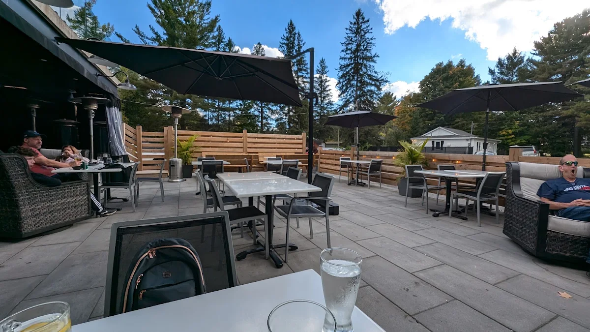 Vibe, Restaurant The Privilege