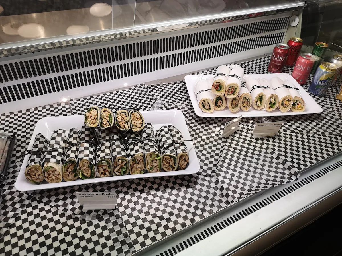 Food & drink, Resto-Café . Traiteur Le 555 Midtown