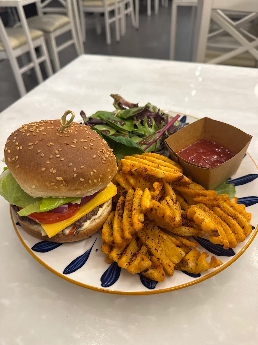 Food & drink, Resto-Café . Traiteur Le 555 Midtown