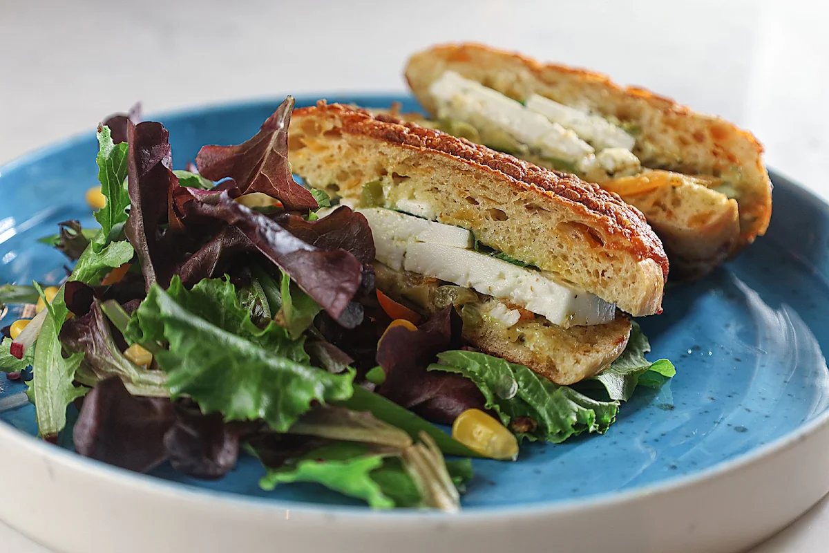 Food & drink, Resto-Café . Traiteur Le 555 Midtown