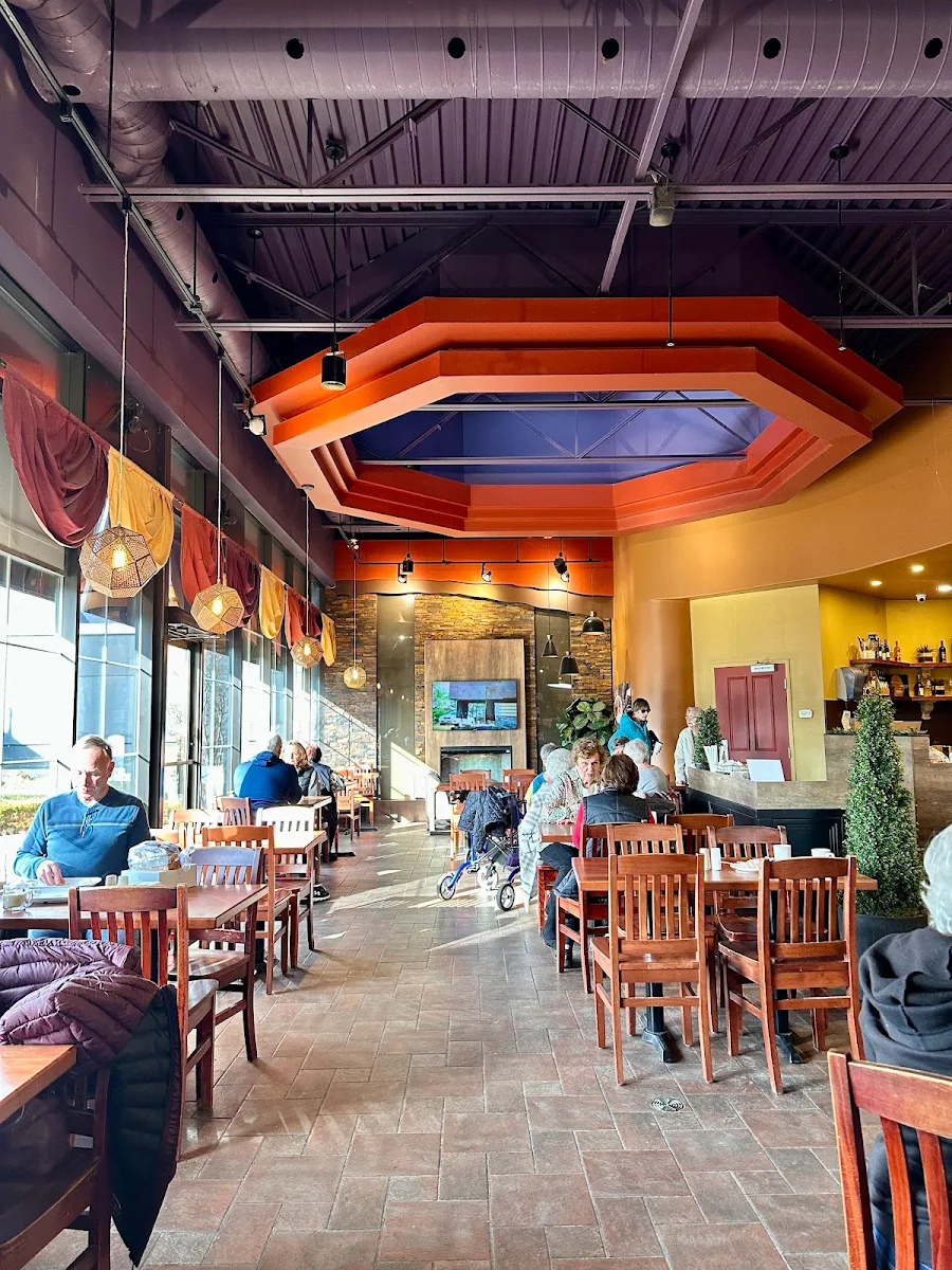 Vibe, Lakeside Bakery Deli Cafe