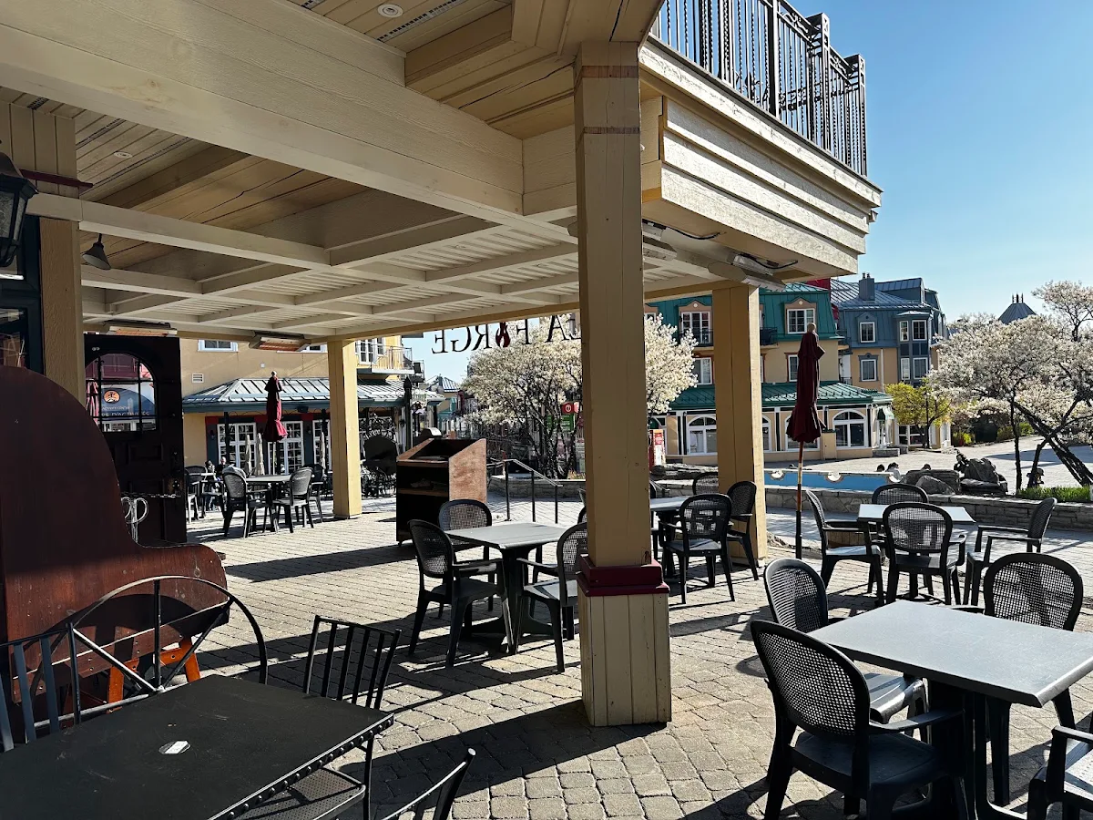 Vibe, La Forge Bistro Bar & Grill