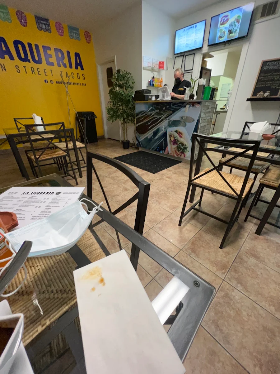 Vibe, La Taqueria Mexican Street Tacos