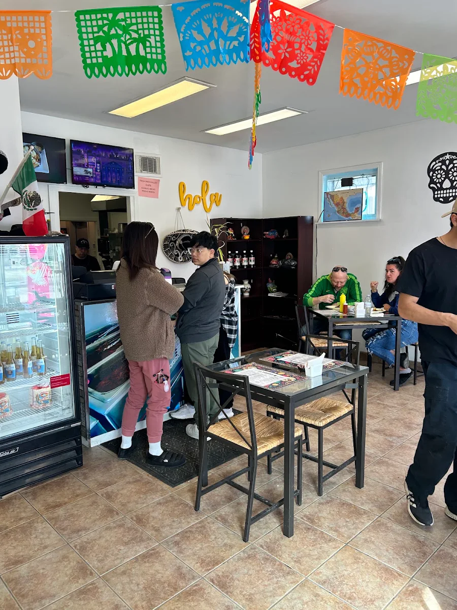 Vibe, La Taqueria Mexican Street Tacos