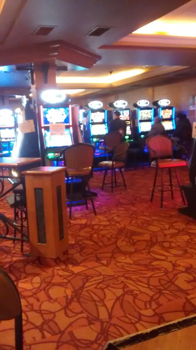 Vibe, Spins VLT Room & Bar East