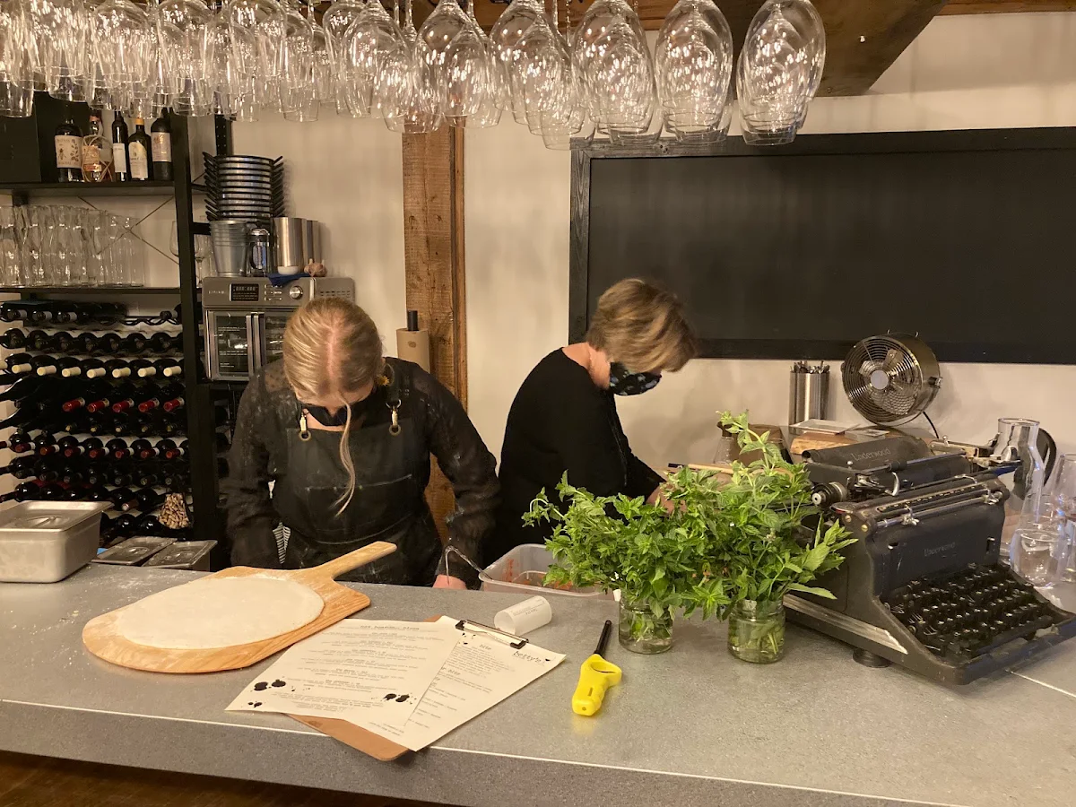 Vibe, Betty's at The Kitch