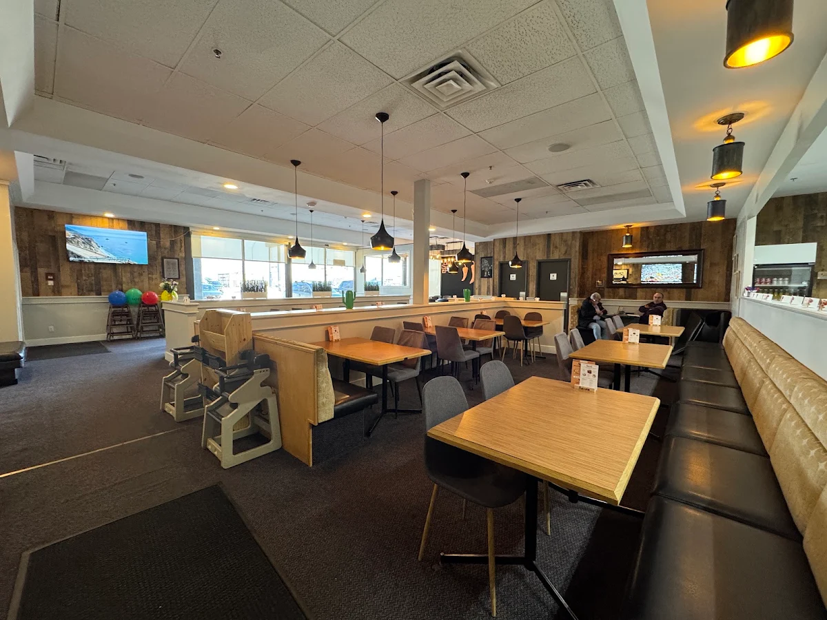 Vibe, Sazón Restaurant