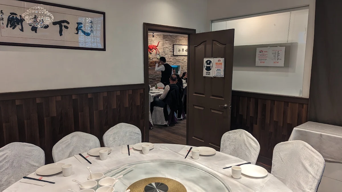 Vibe, New Fishport Seafood Bistro