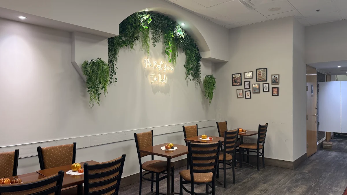 Vibe, Alagh’s Cakes & Cafe
