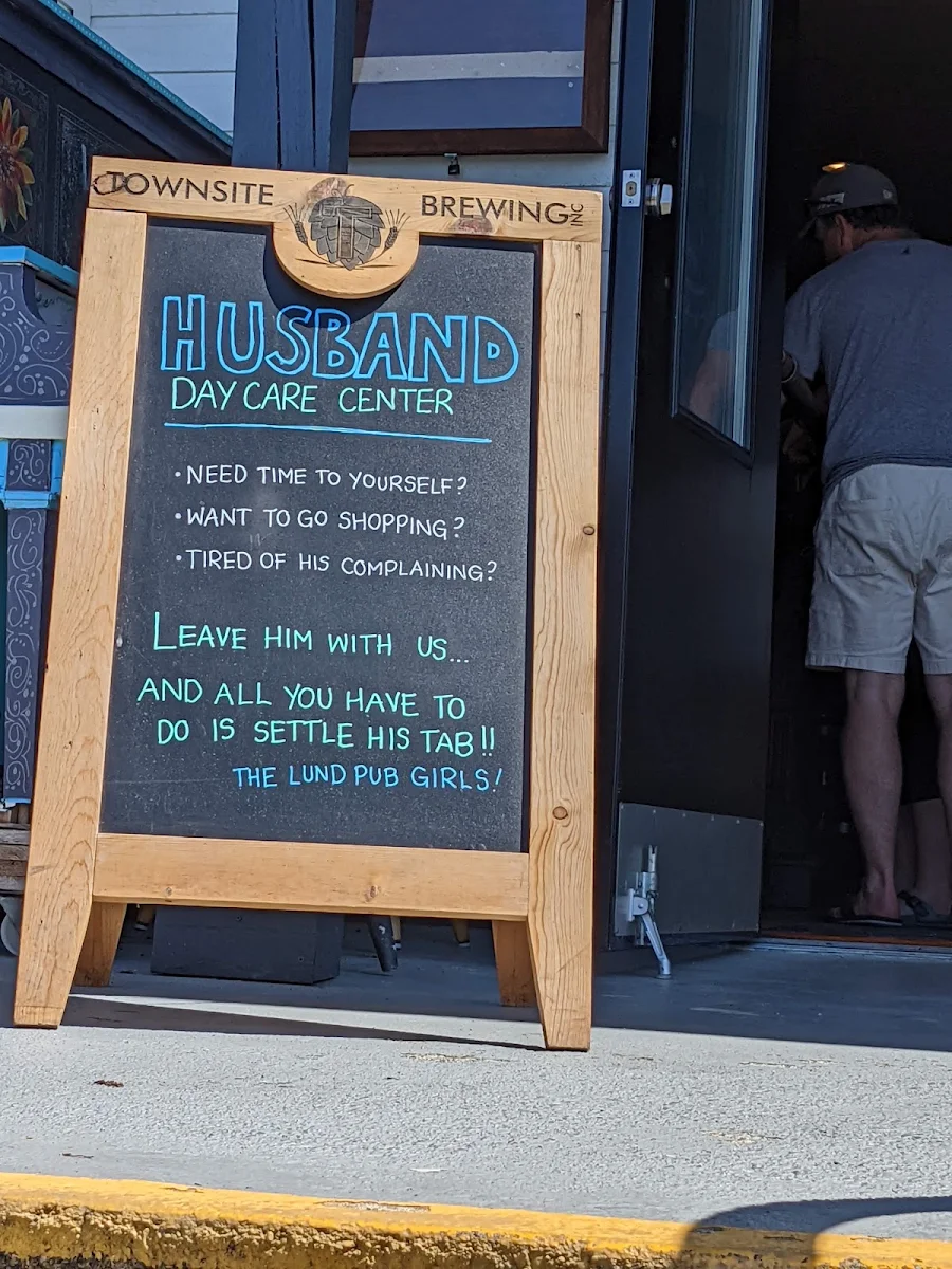 Menu, The 101 Bar & Grill