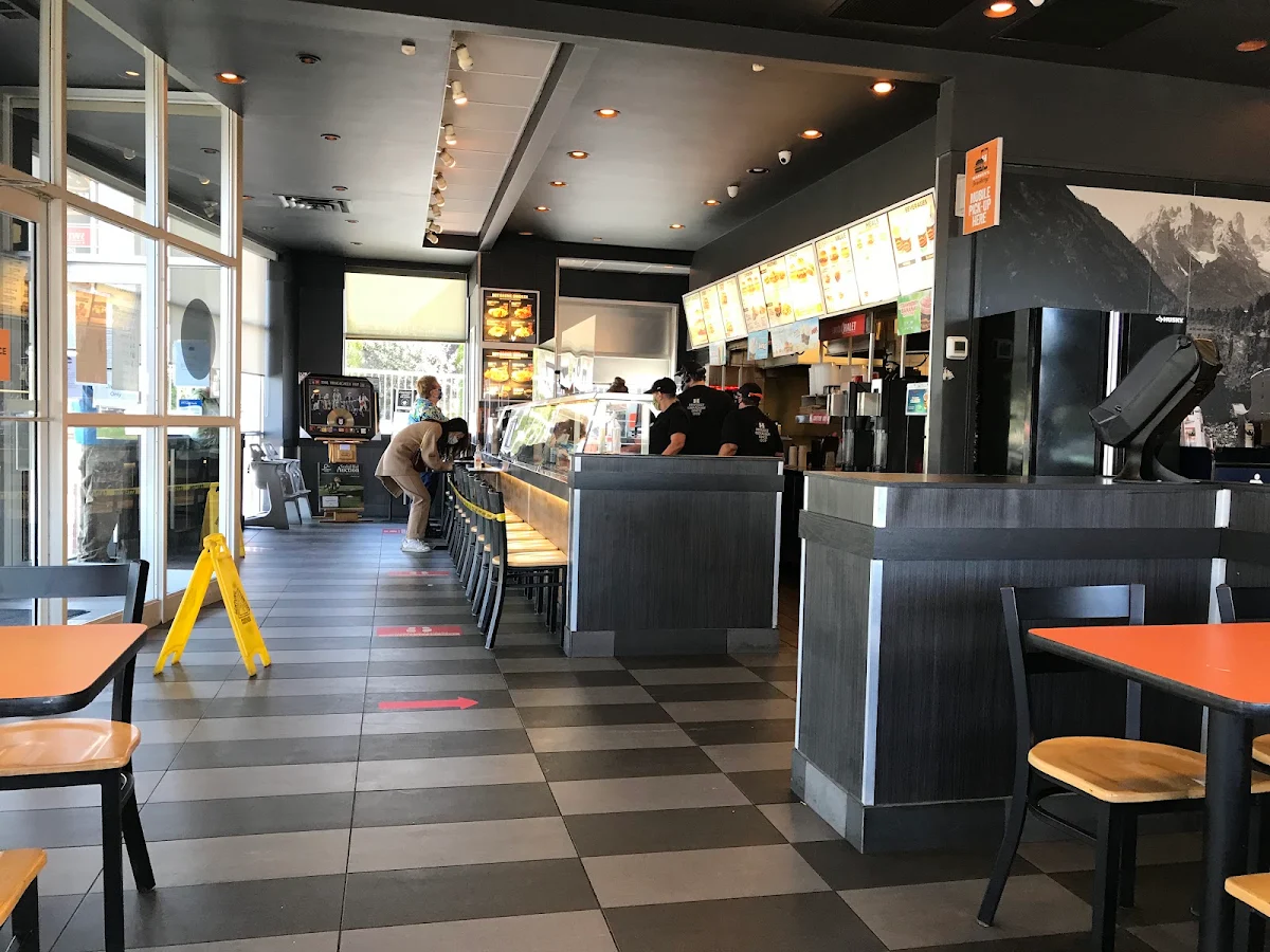 Vibe, Harvey's