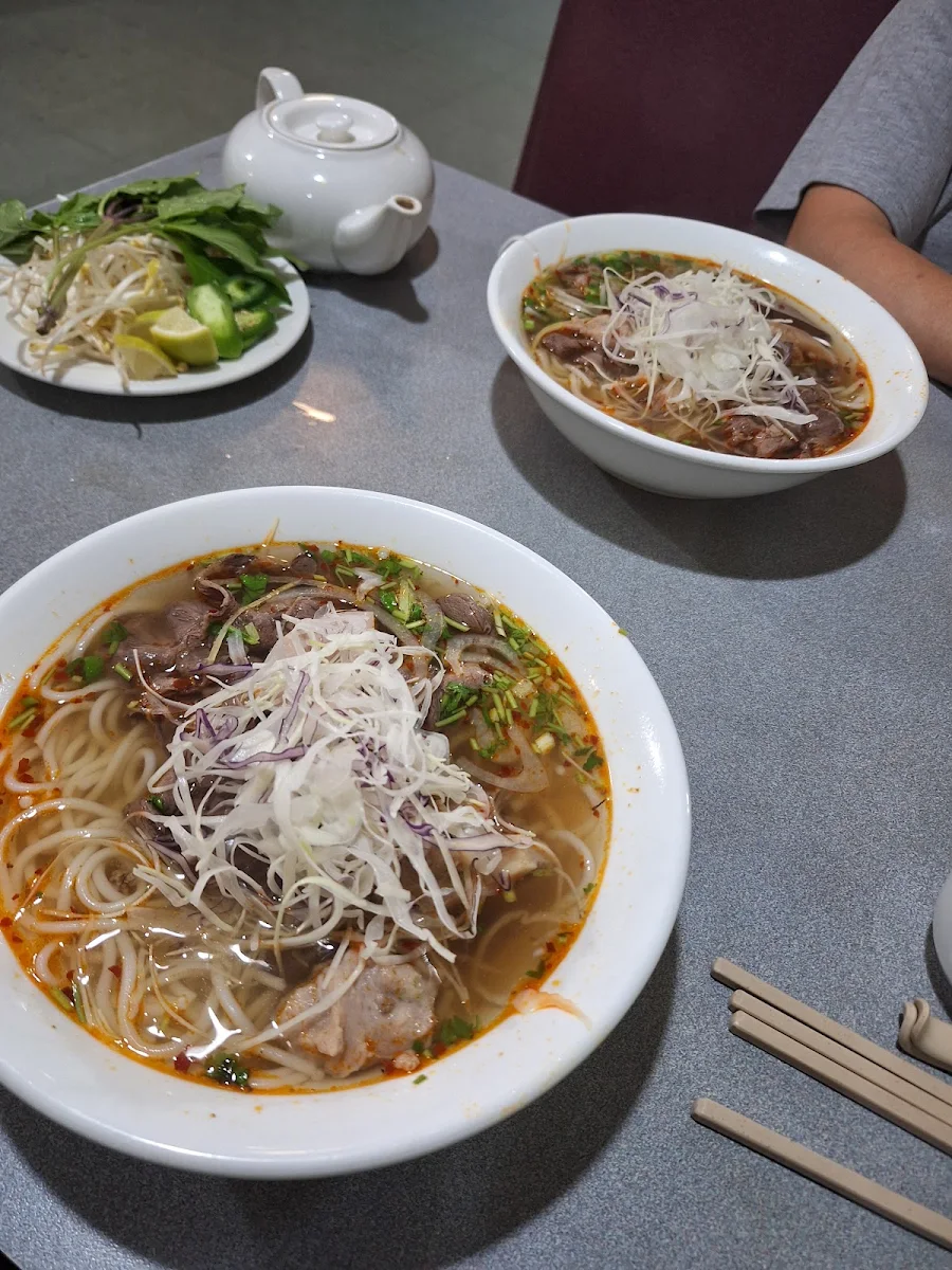 Food & drink, Song Huong Restaurant