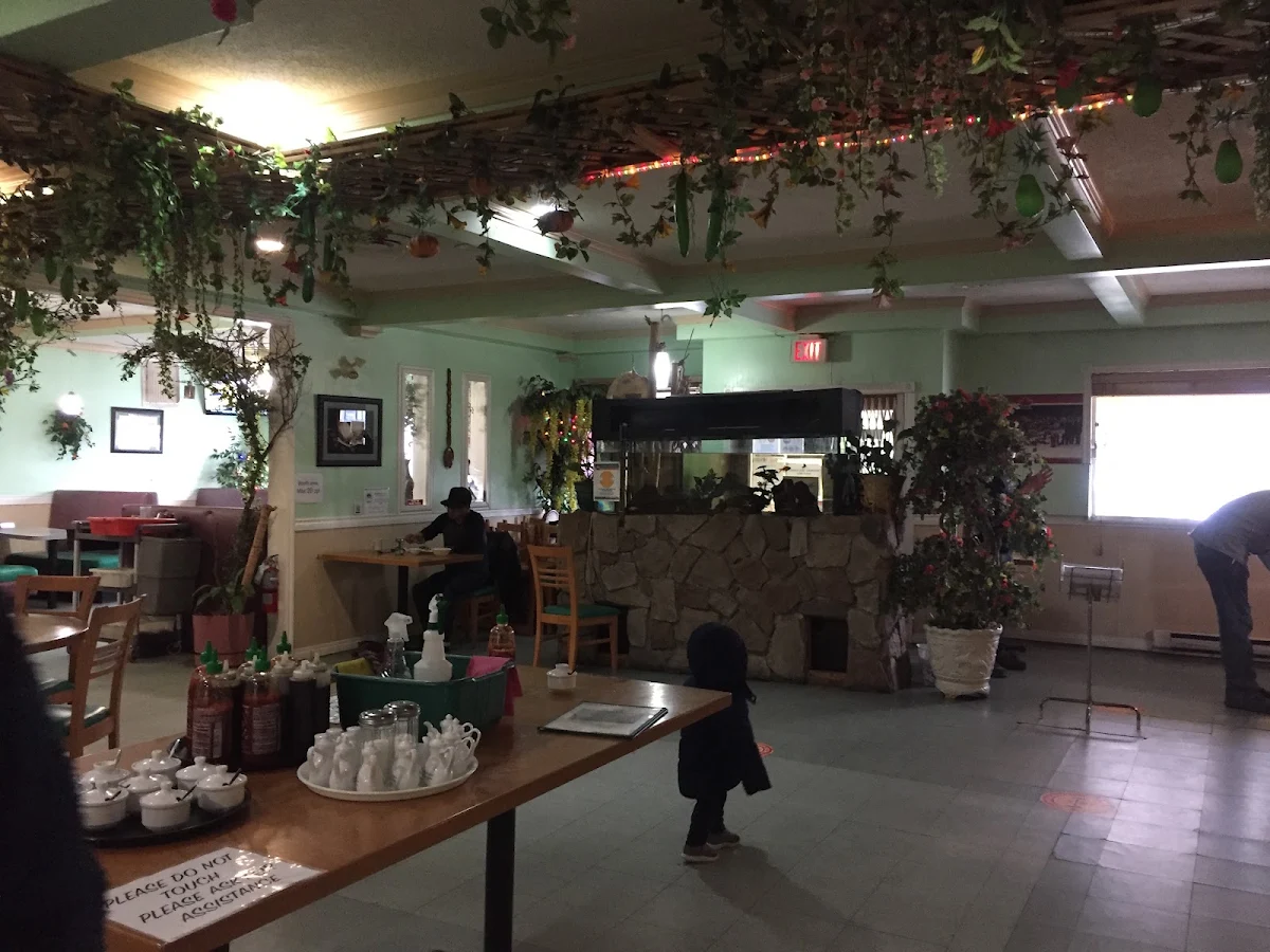 Vibe, Song Huong Restaurant