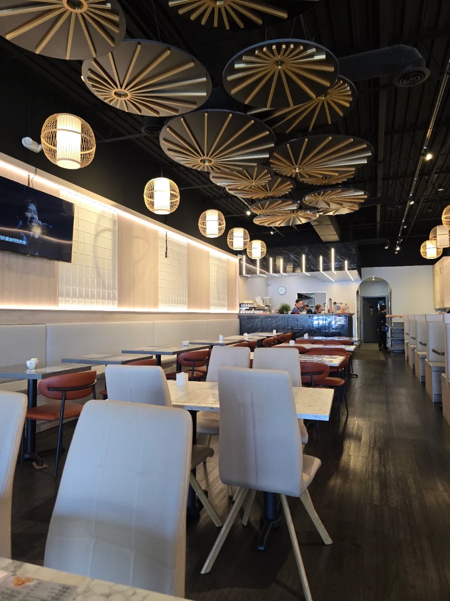 Vibe, Golden Bauhinia Chinese Restaurant