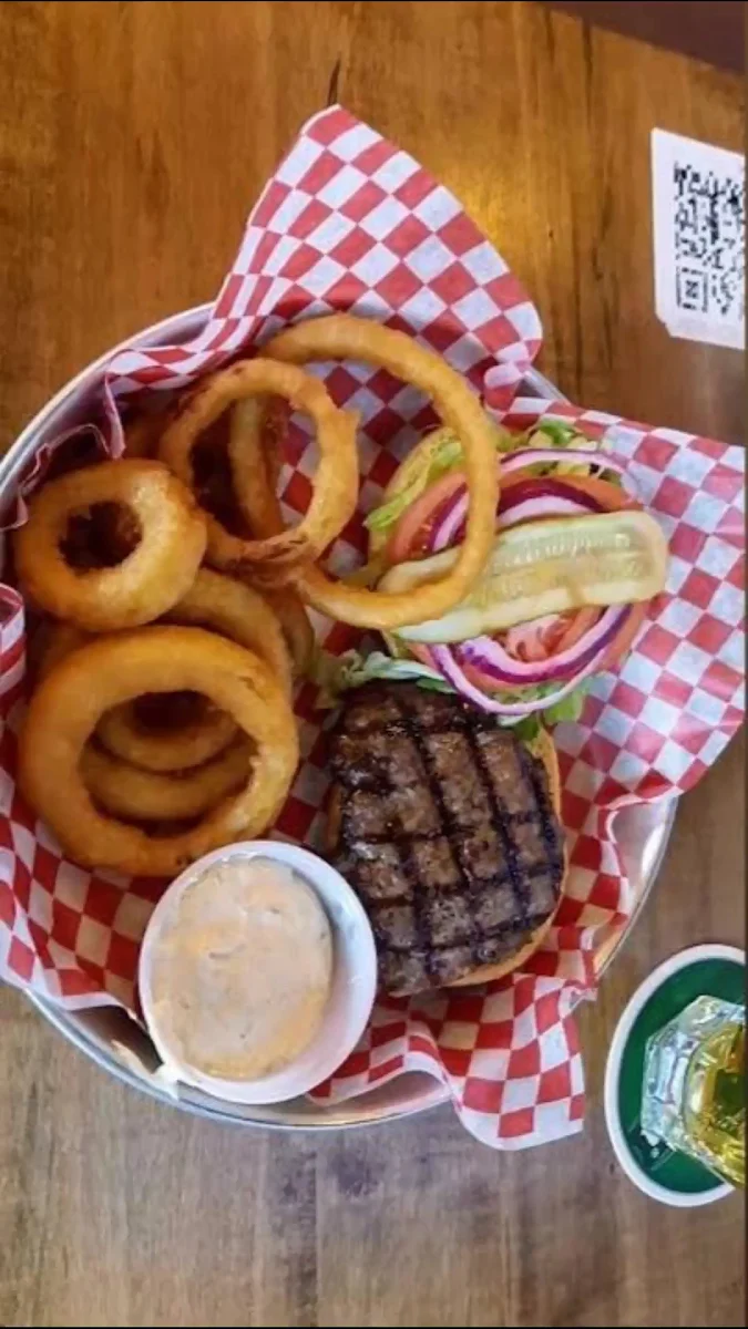 Food & drink, Chuck’s Roadhouse Bar and Grill