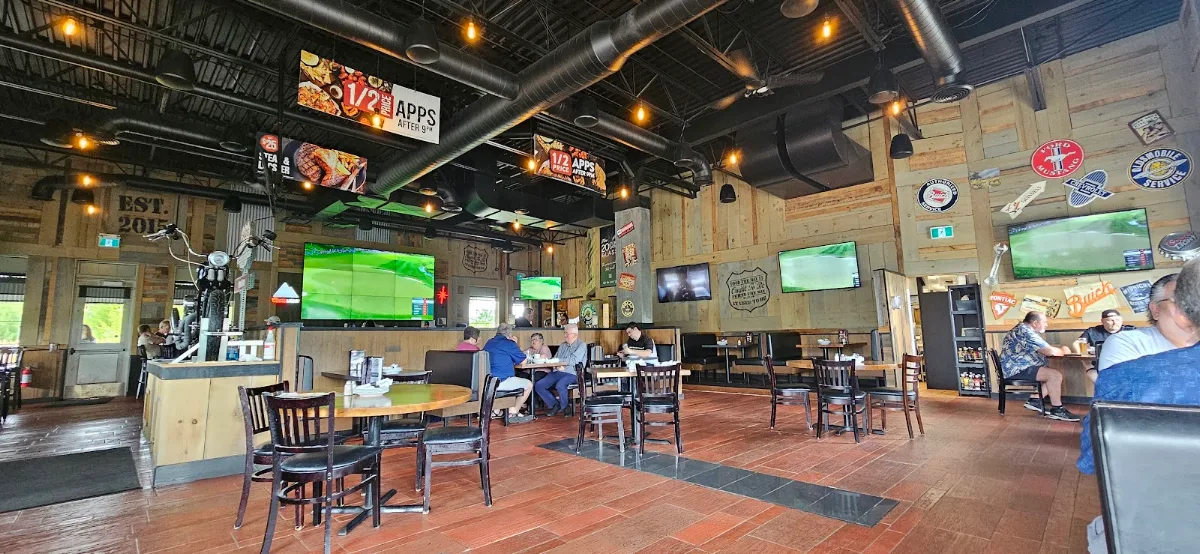 Vibe, Chuck’s Roadhouse Bar and Grill