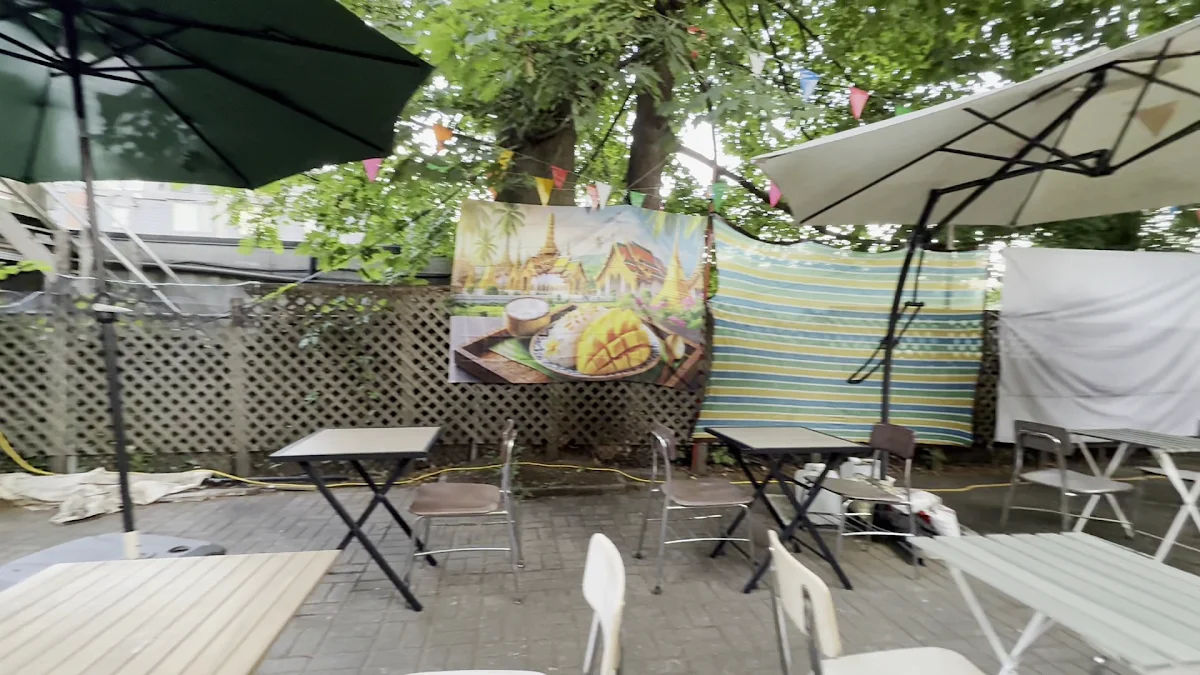 Vibe, Pik Thai Restaurant