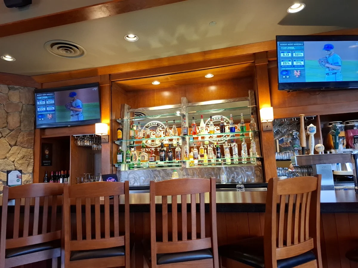 Vibe, White Spot Port Coquitlam