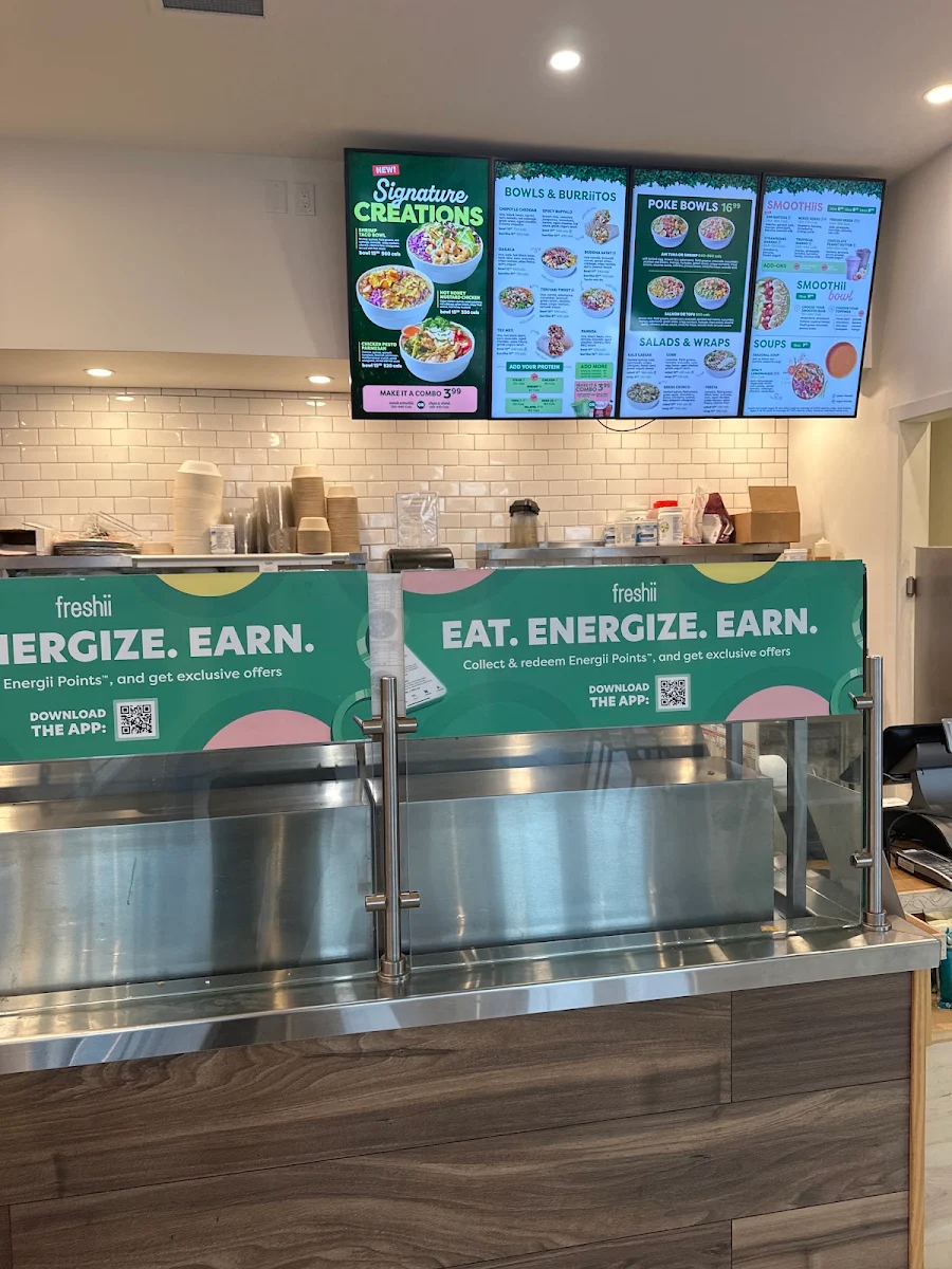 Menu, Freshii