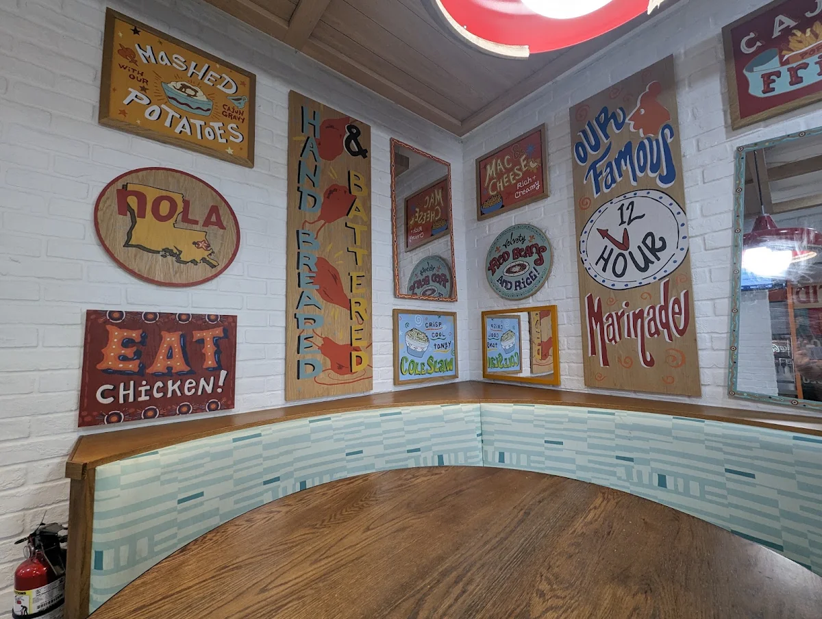 Menu, Popeyes Louisiana Kitchen
