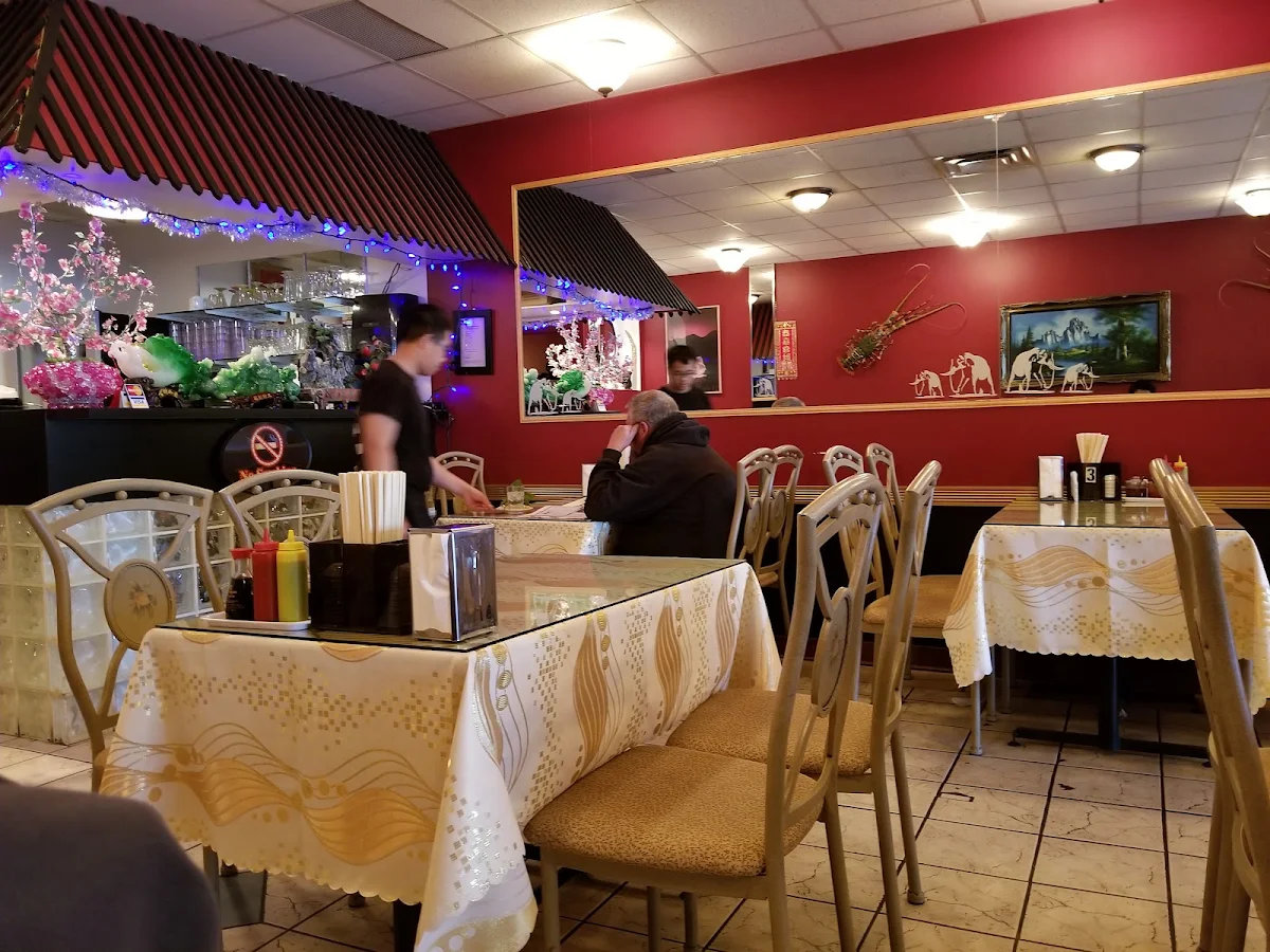 Vibe, Saigon Paradise Restaurant