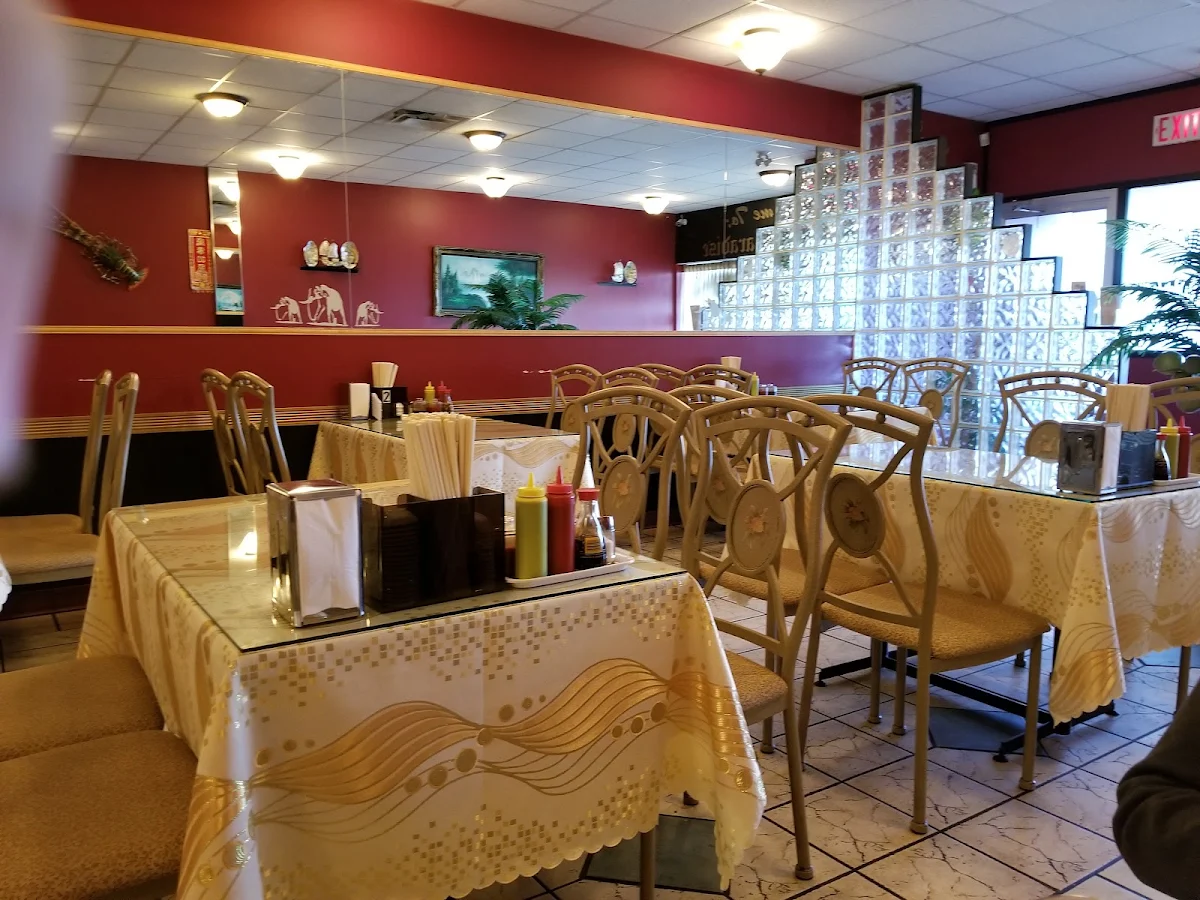 Vibe, Saigon Paradise Restaurant