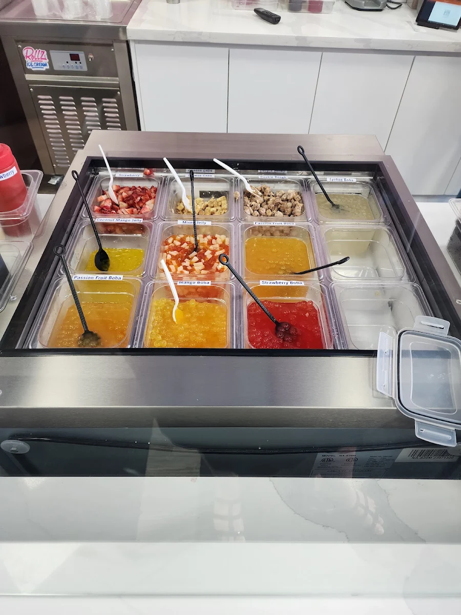 Vibe, Rollz Ice Cream & Desserts Windsor