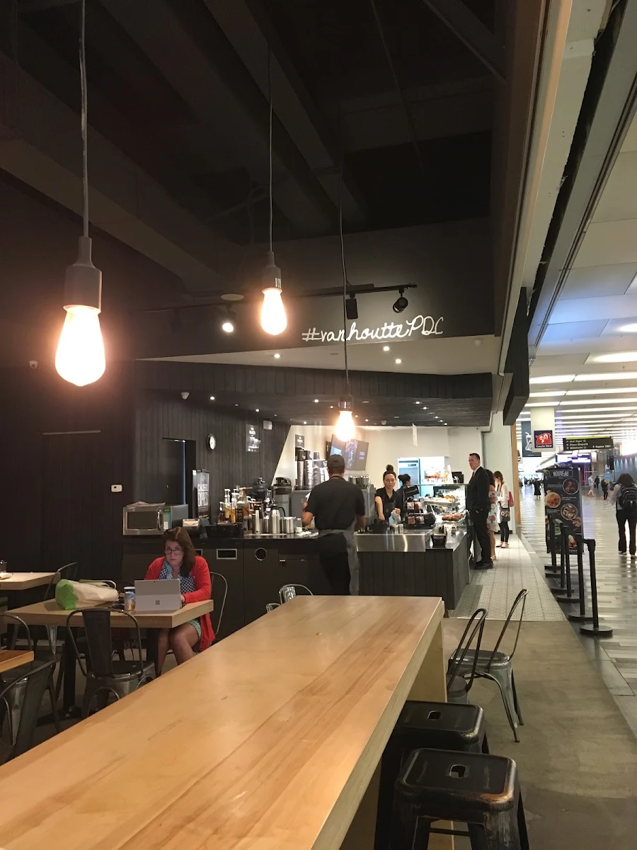 Vibe, Café Van Houtte