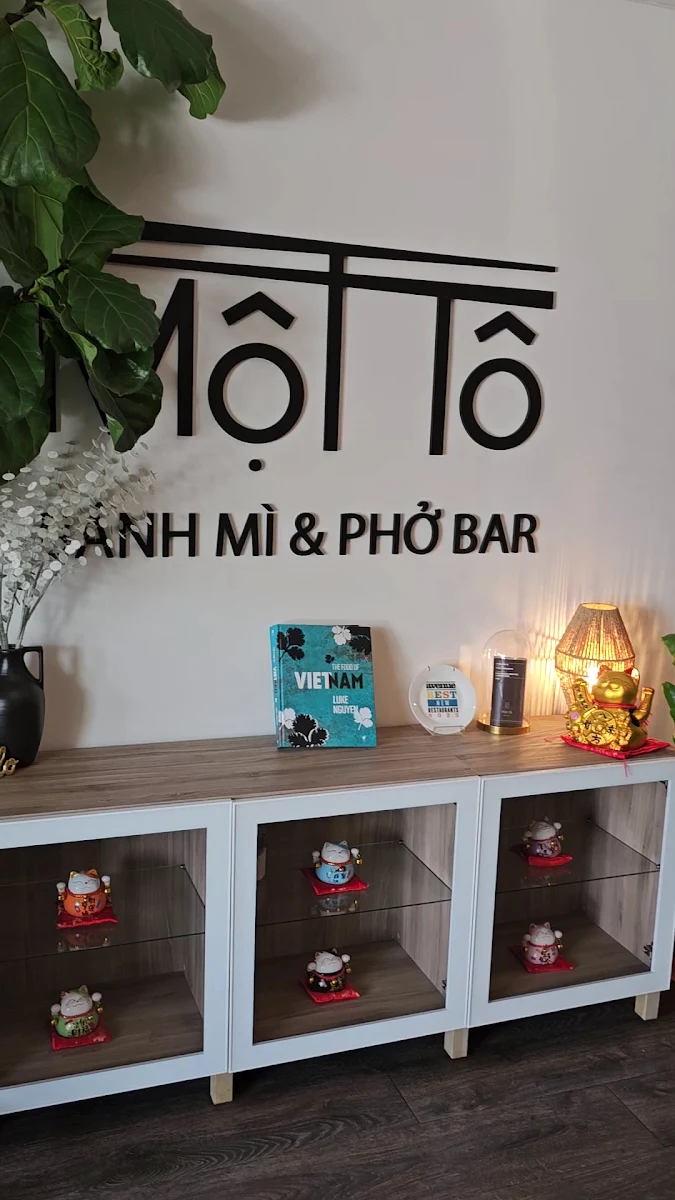 Vibe, Mot To Vietnamese Restaurant