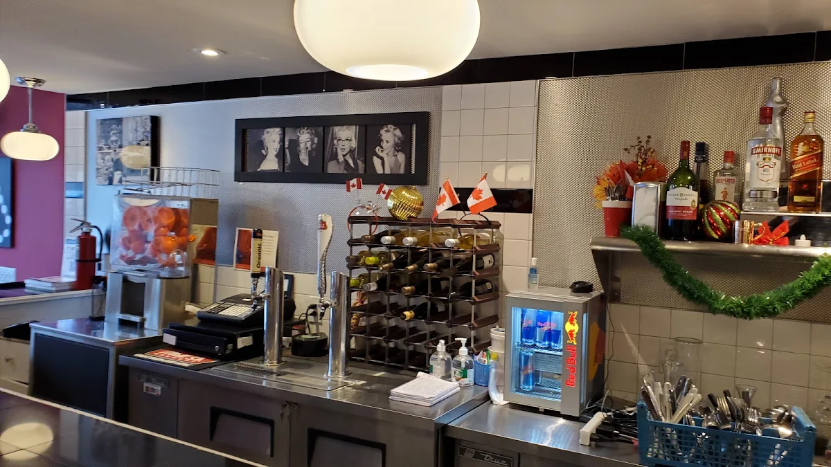 Vibe, The Donlands Diner