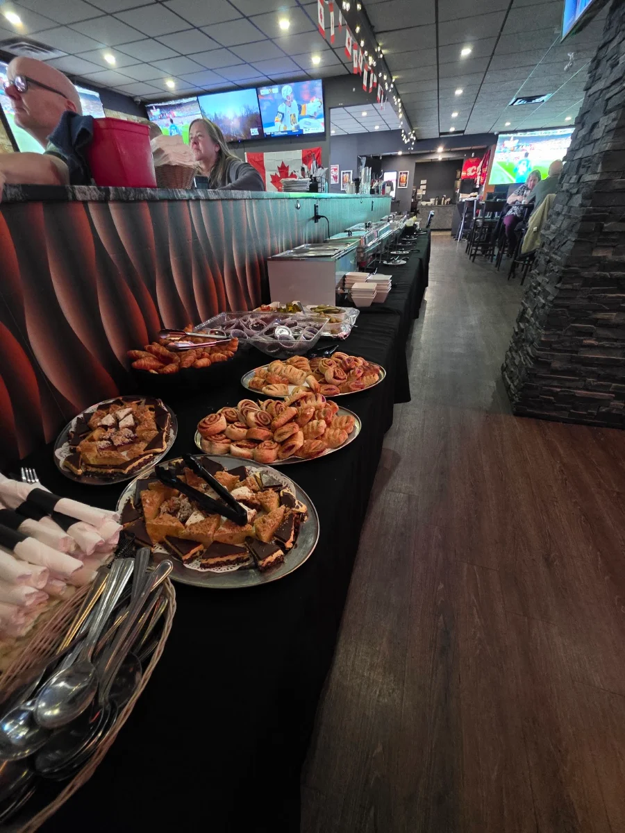 Food & drink, Tavern 52 Bar & Grill
