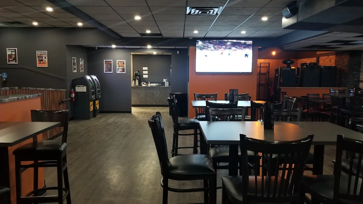 Vibe, Tavern 52 Bar & Grill