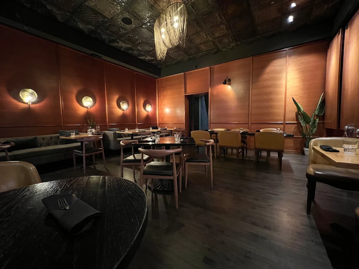 Vibe, The Wednesday Room
