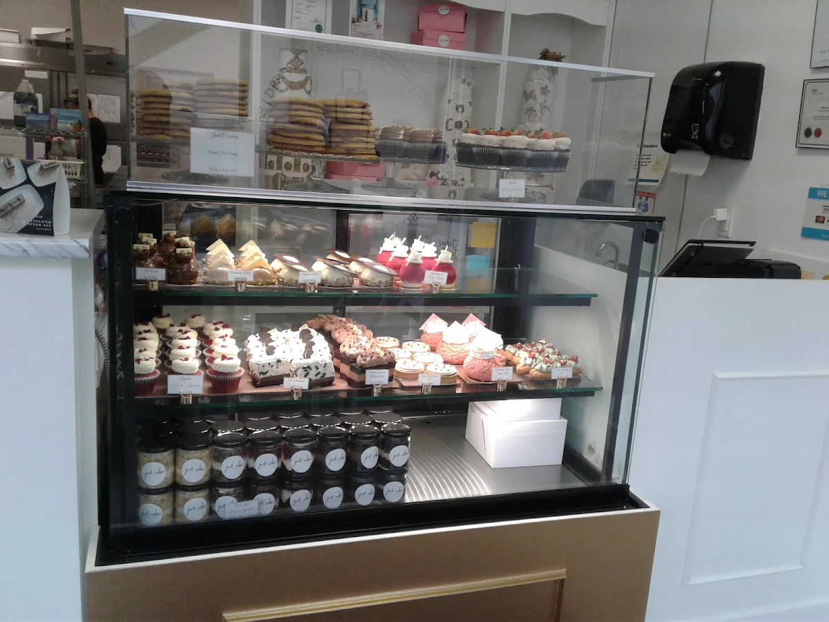 Vibe, Just Cakes Bakeshop
