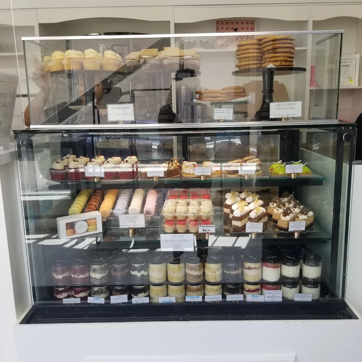 Vibe, Just Cakes Bakeshop