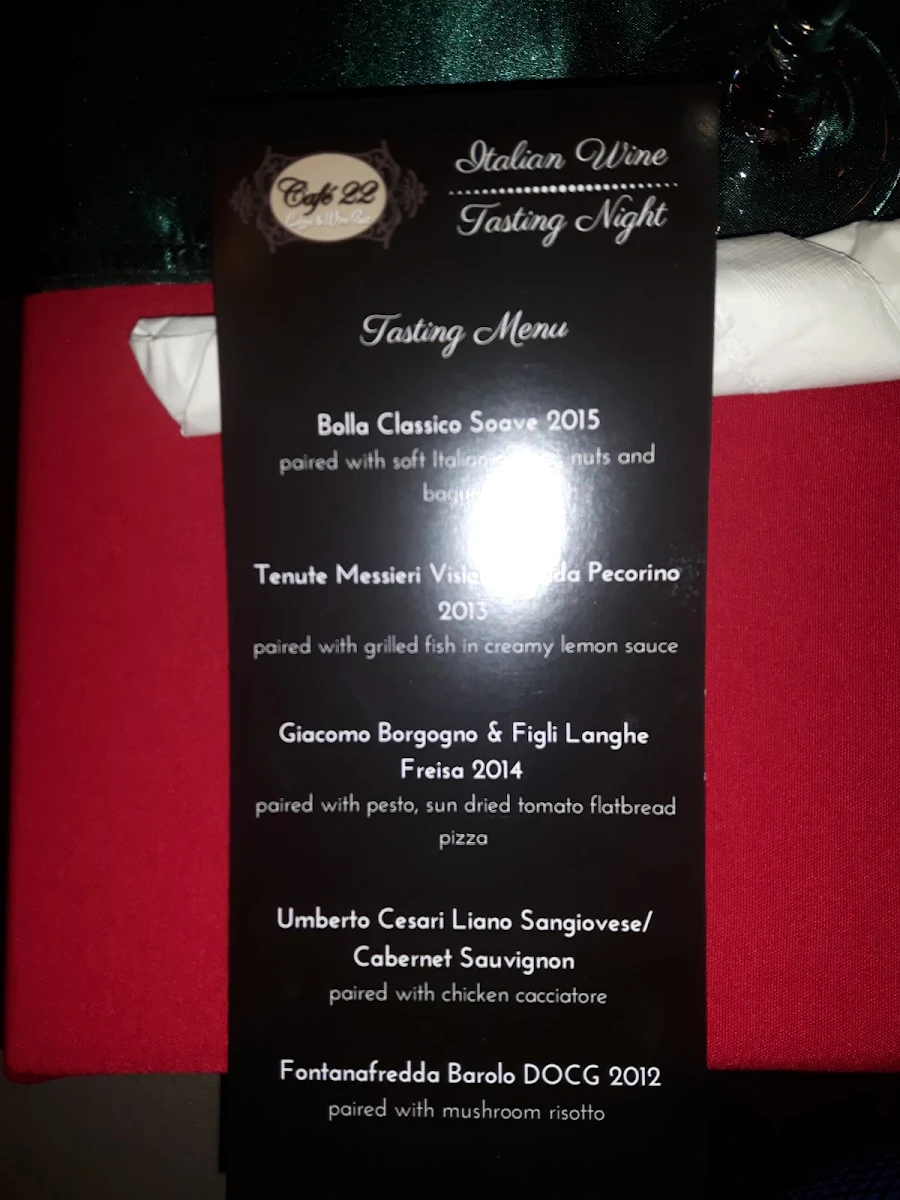 Menu, Café 22