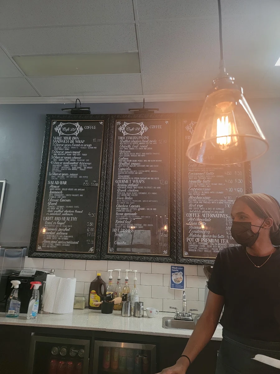 Menu, Café 22