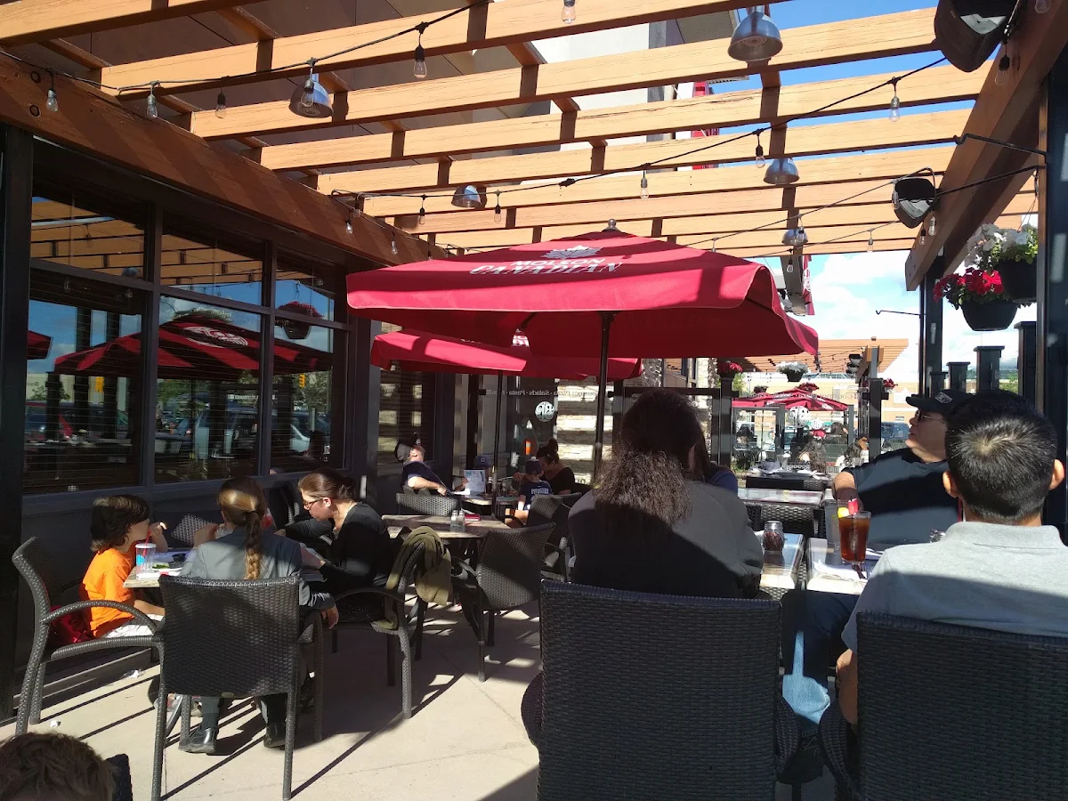 Vibe, Boston Pizza
