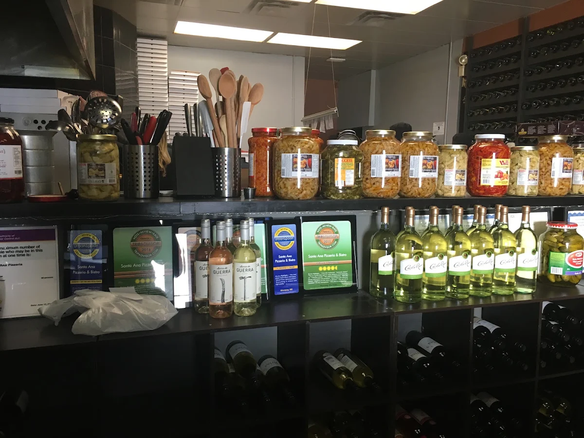 Vibe, Santa Ana Pizzeria & Bistro