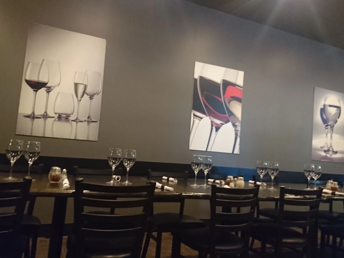 Vibe, Santa Ana Pizzeria & Bistro