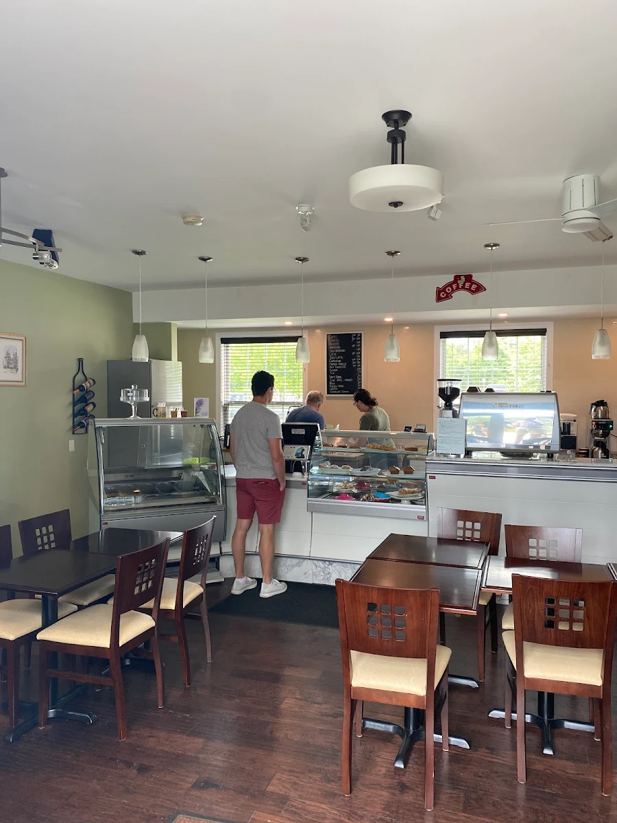 Vibe, Roksy’s Cafe